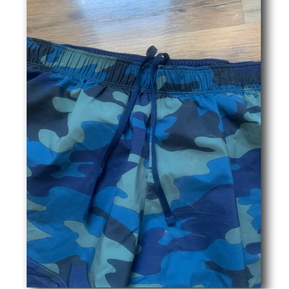 New Balance Camo Lined Shorts M EUC - Picture 2 of 8